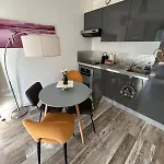 F2 Hypercentre Terrasse Talleyrand Apartment *